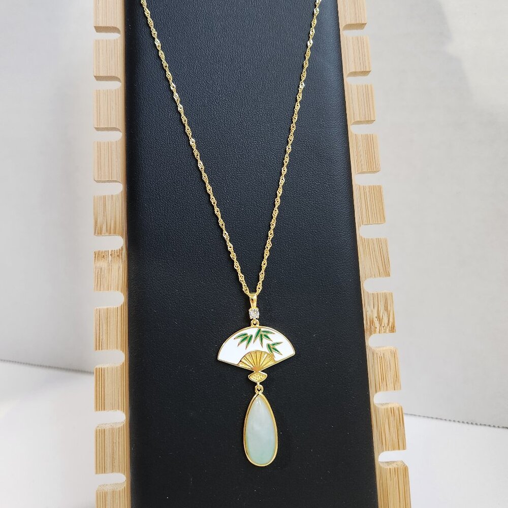 Pillowbook NIB 18k Yellow Gold Naural Jadeite & Zircon Pendant w/ 18" 925 Chain - Picture 5 of 8